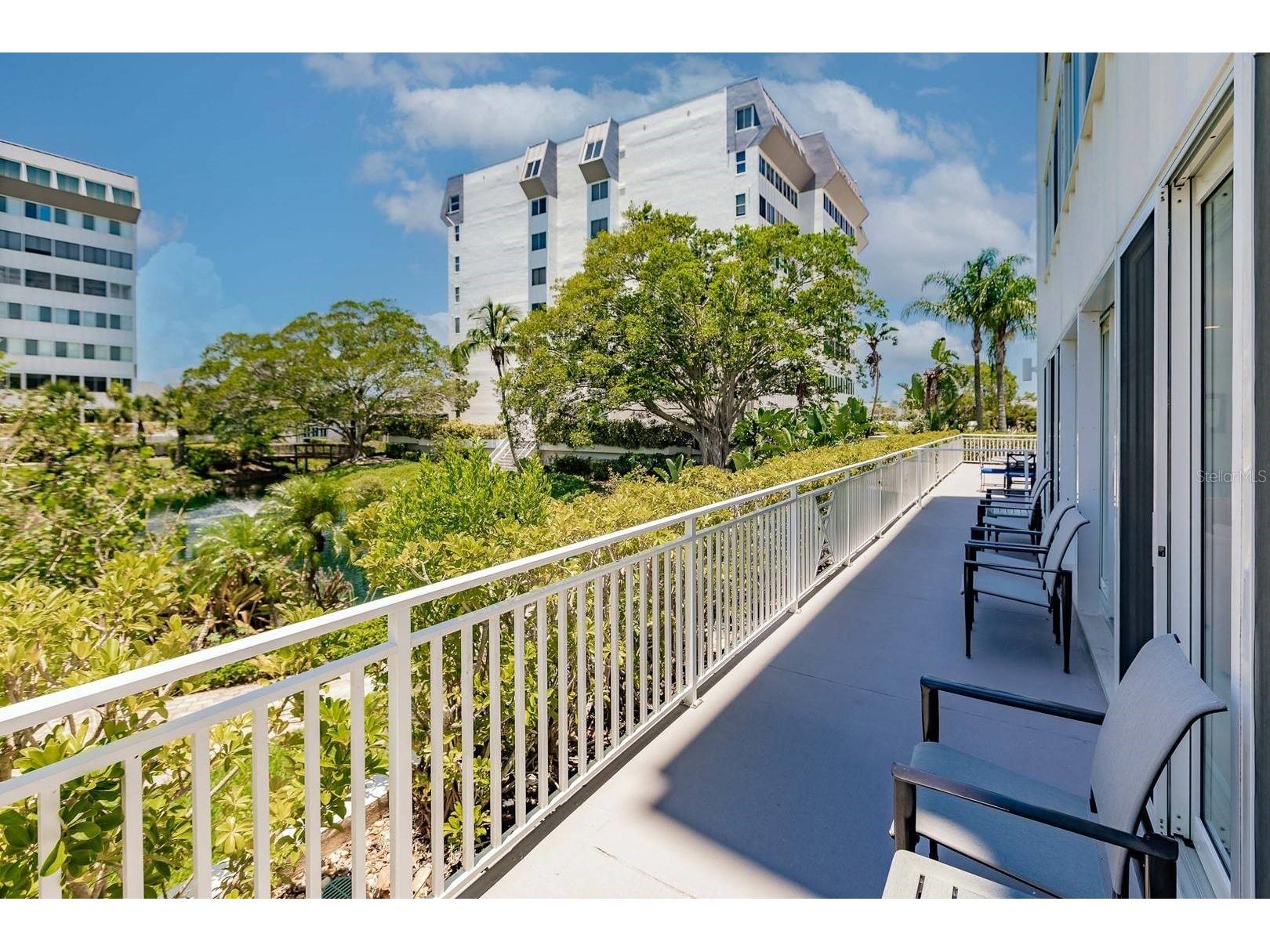1125 W Peppertree Drive #102 Sarasota FL 34242 TB8465428 image35