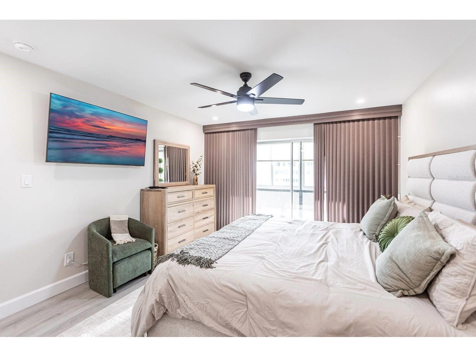 1125 W Peppertree Drive #402 Sarasota FL 34242 TB8465341 image16