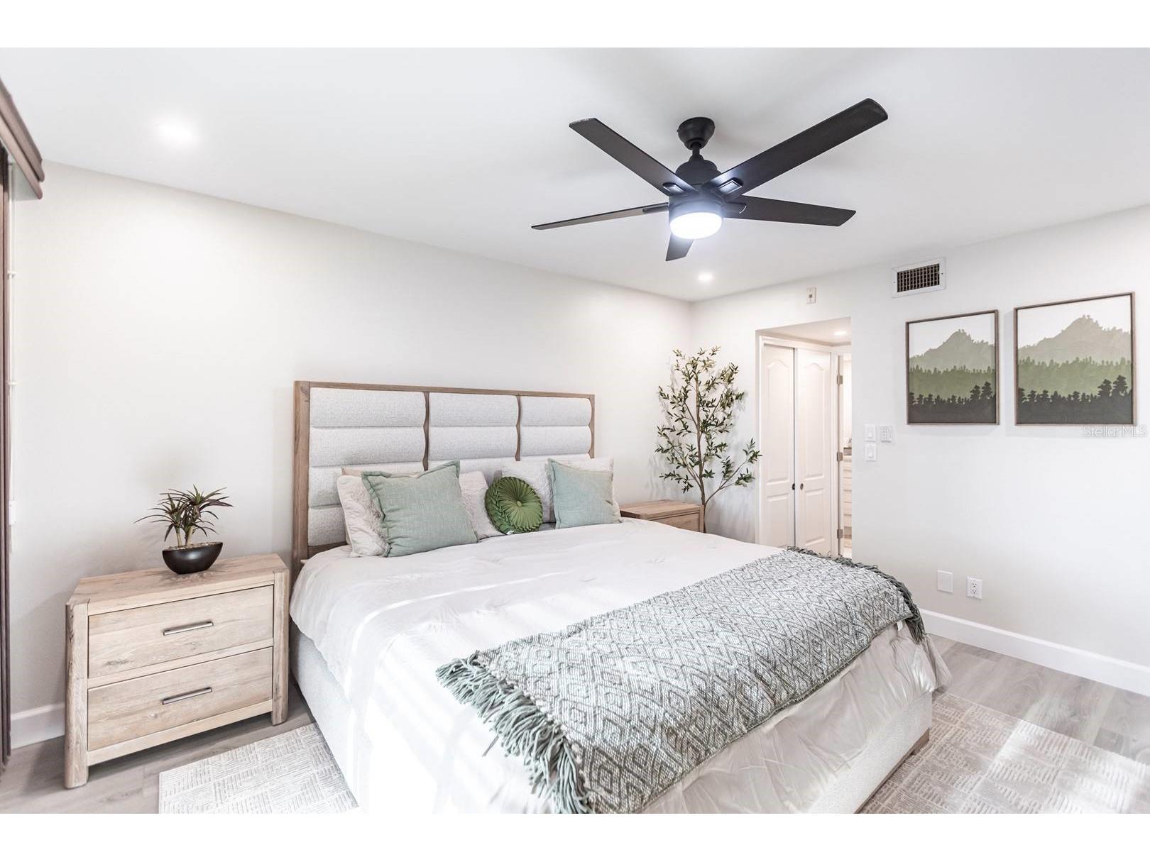 1125 W Peppertree Drive #402 Sarasota FL 34242 TB8465341 image17