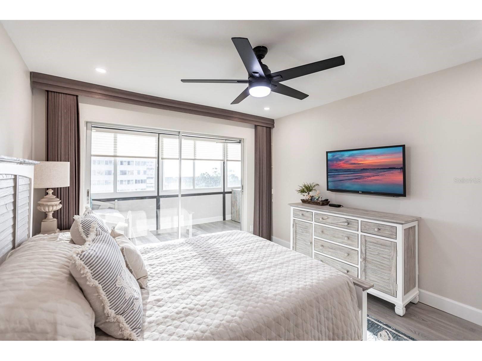 1125 W Peppertree Drive #402 Sarasota FL 34242 TB8465341 image21