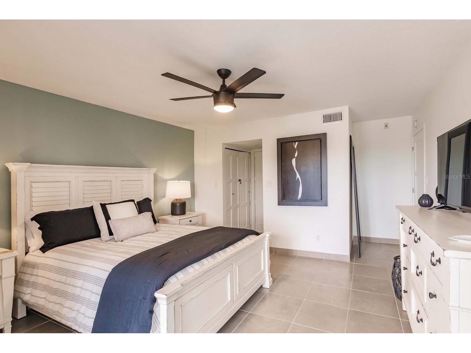 1125 W Peppertree Drive #407 Sarasota FL 34242 TB8466406 image11