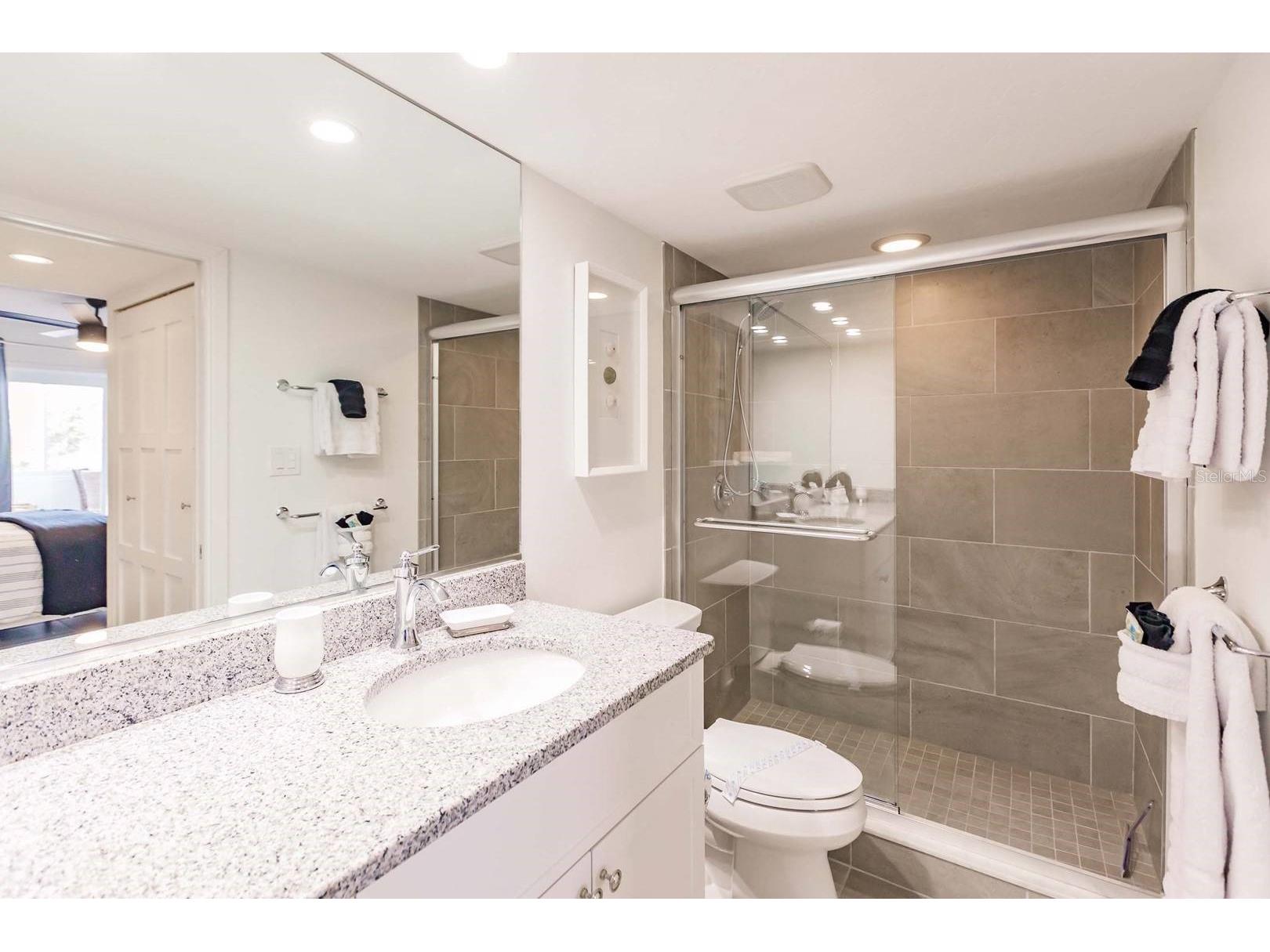 1125 W Peppertree Drive #407 Sarasota FL 34242 TB8466406 image12