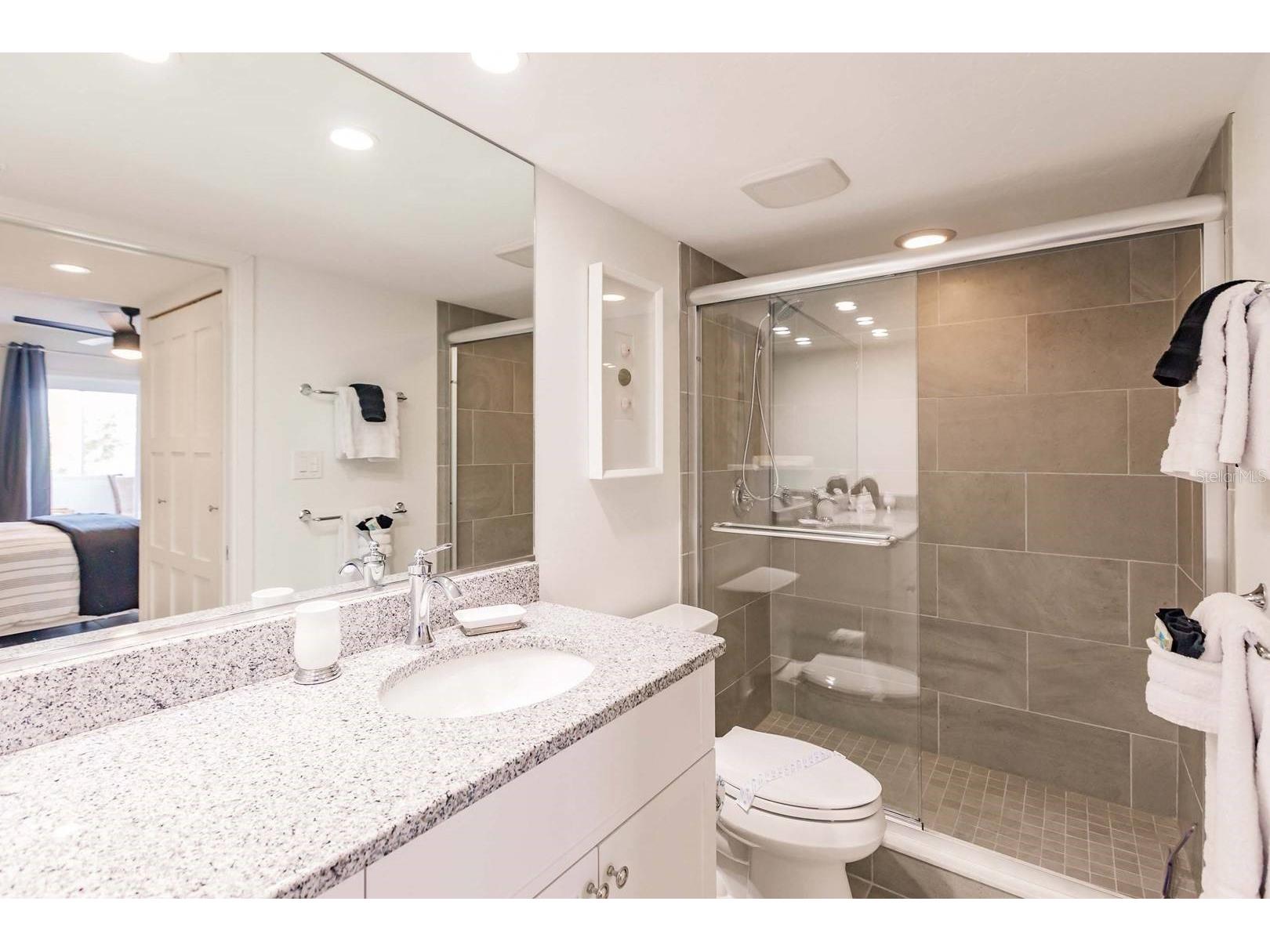 1125 W Peppertree Drive #407 Sarasota FL 34242 TB8466406 image13