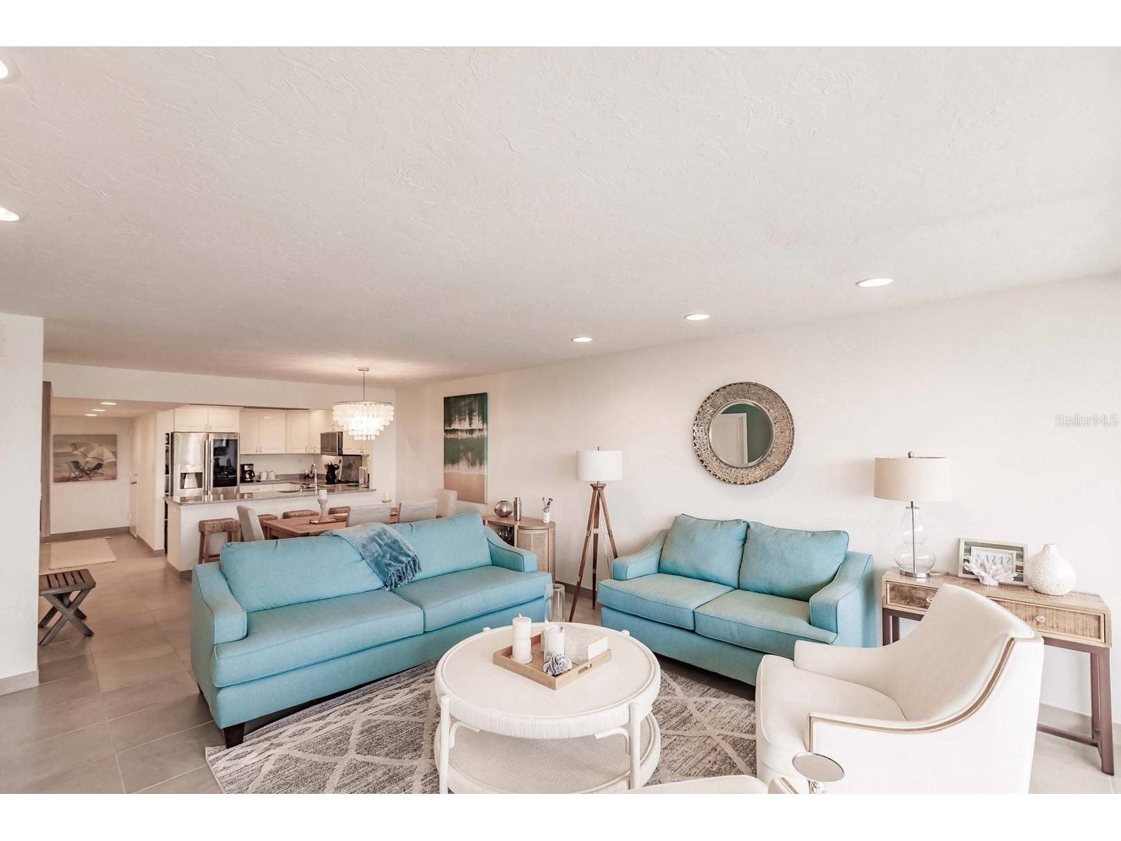 1125 W Peppertree Drive #407 Sarasota FL 34242 TB8466406 image2
