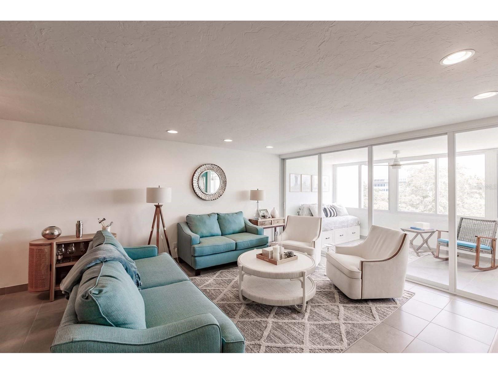 1125 W Peppertree Drive #407 Sarasota FL 34242 TB8466406 image3