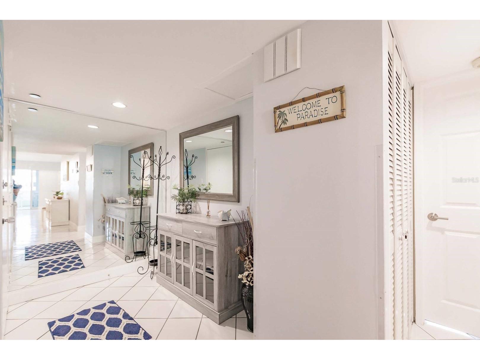 1125 W Peppertree Drive #501 Sarasota FL 34242 TB8466040 image2