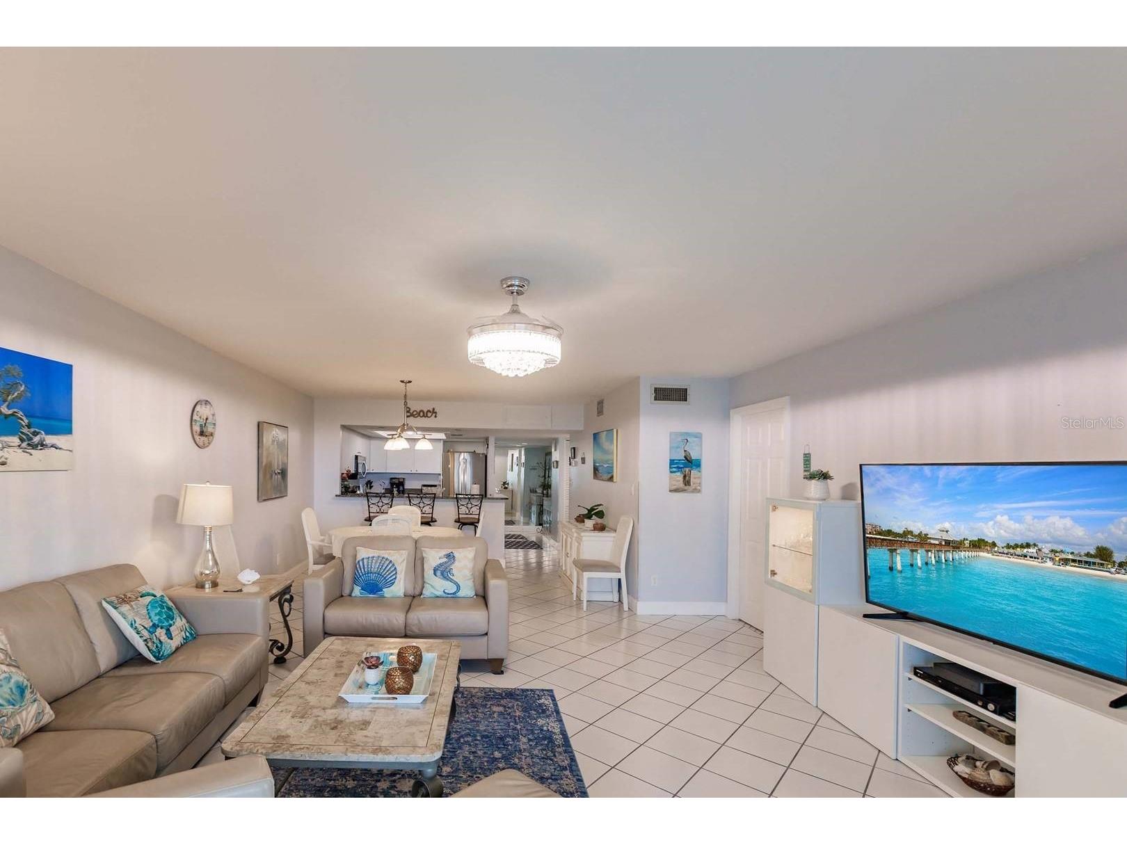 1125 W Peppertree Drive #501 Sarasota FL 34242 TB8466040 image3