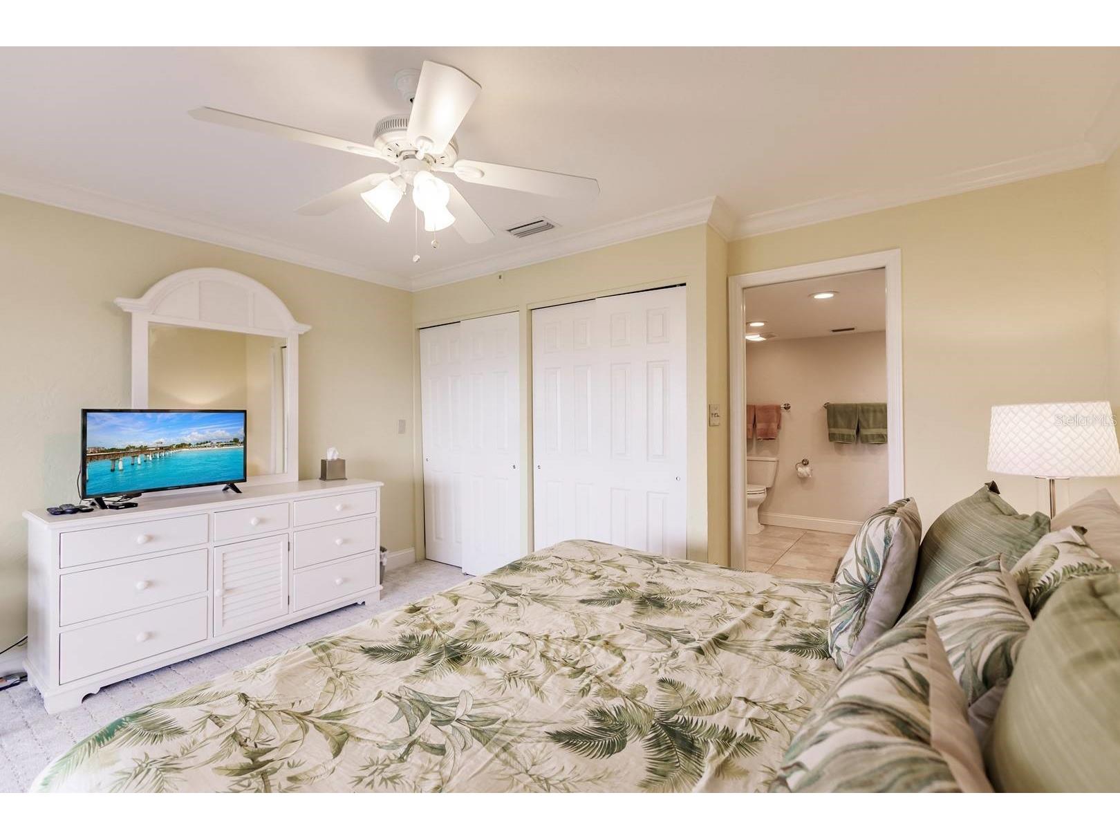 1125 W Peppertree Drive #605 Sarasota FL 34242 TB8466025 image17