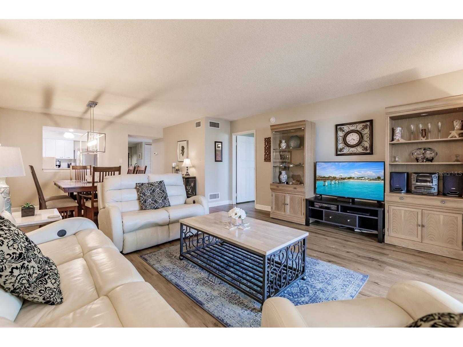 1125 W Peppertree Drive #701 Sarasota FL 34242 TB8465314 image4