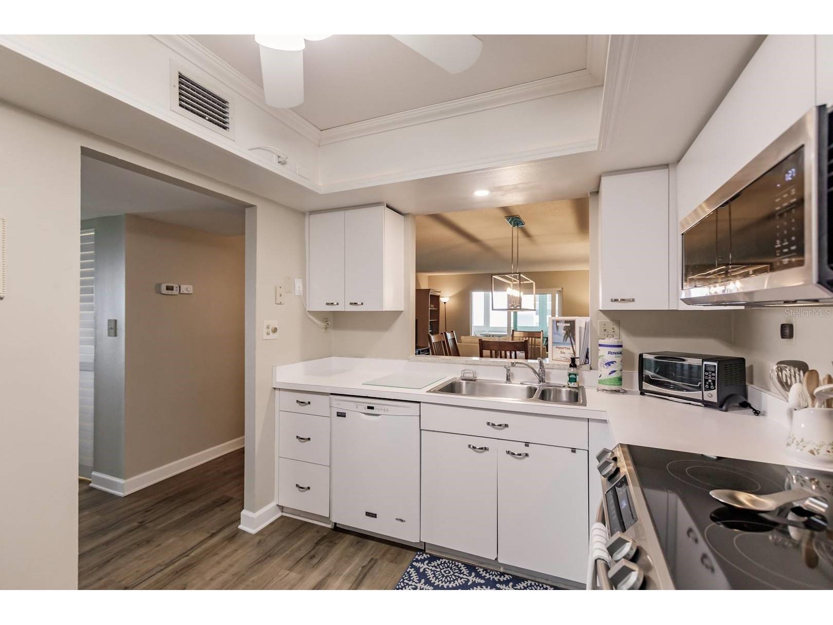 1125 W Peppertree Drive #701 Sarasota FL 34242 TB8465314 image8