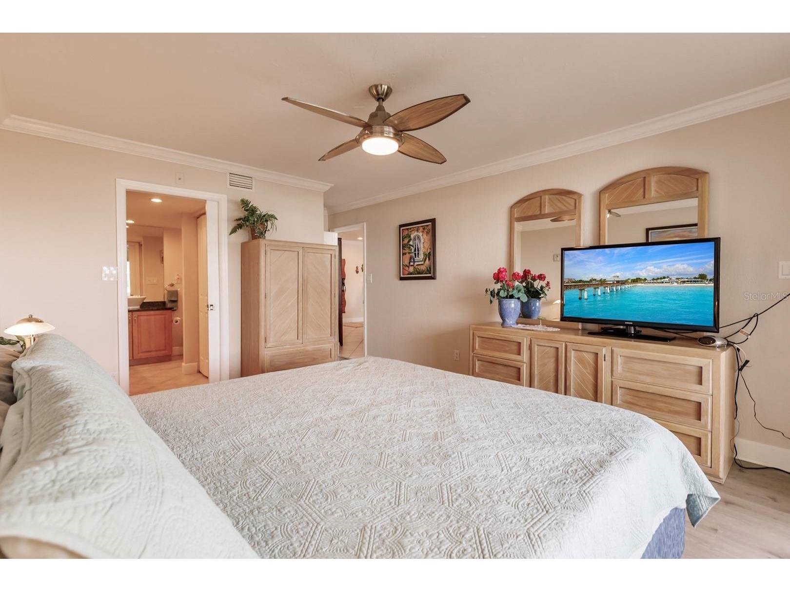 1125 W Peppertree Drive #702 Sarasota FL 34242 TB8465055 image20