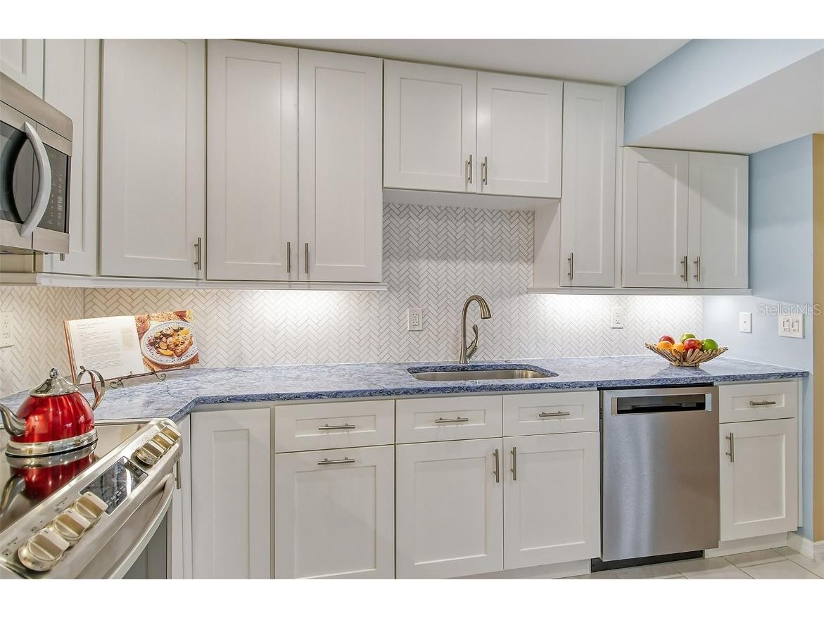 1125 W Peppertree Drive #706 Sarasota FL 34242 A4668225 image16