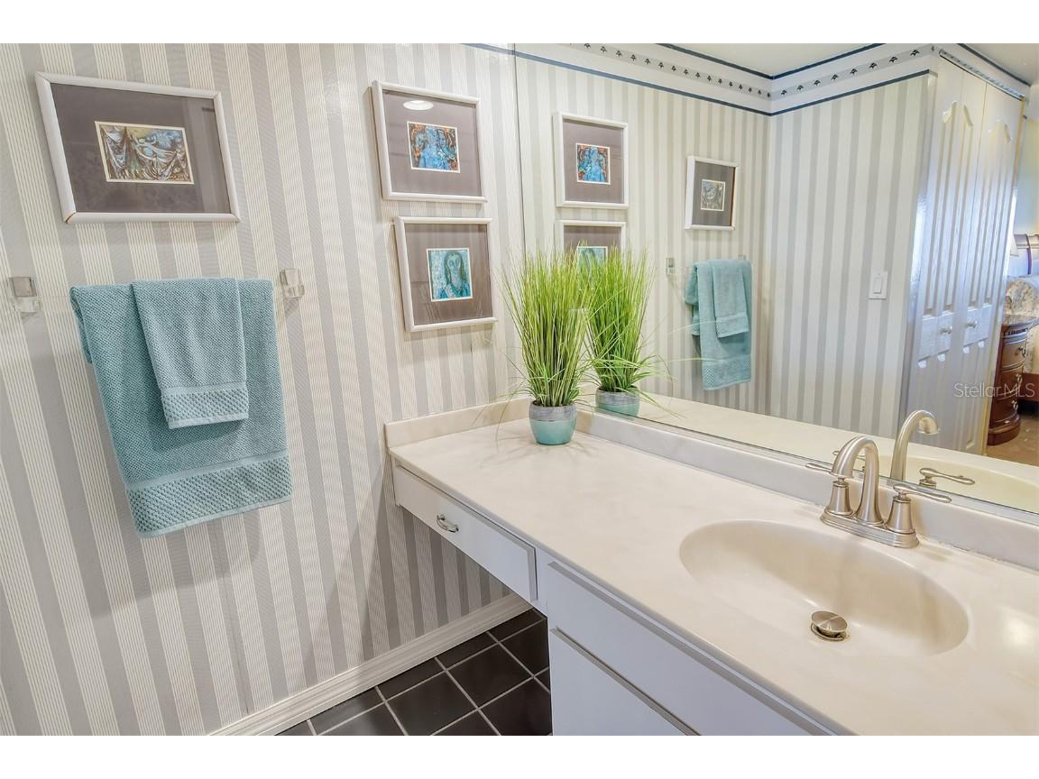 1125 W Peppertree Drive #706 Sarasota FL 34242 A4668225 image31