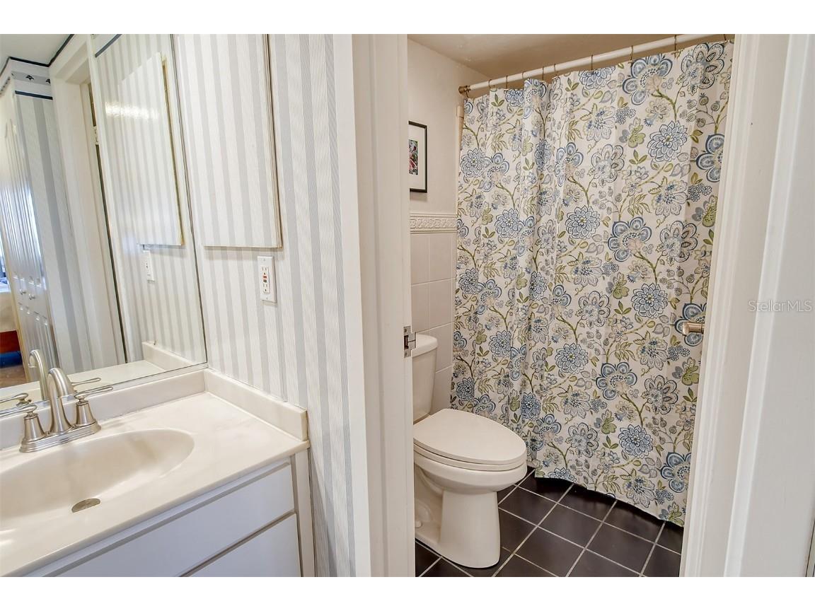 1125 W Peppertree Drive #706 Sarasota FL 34242 A4668225 image32