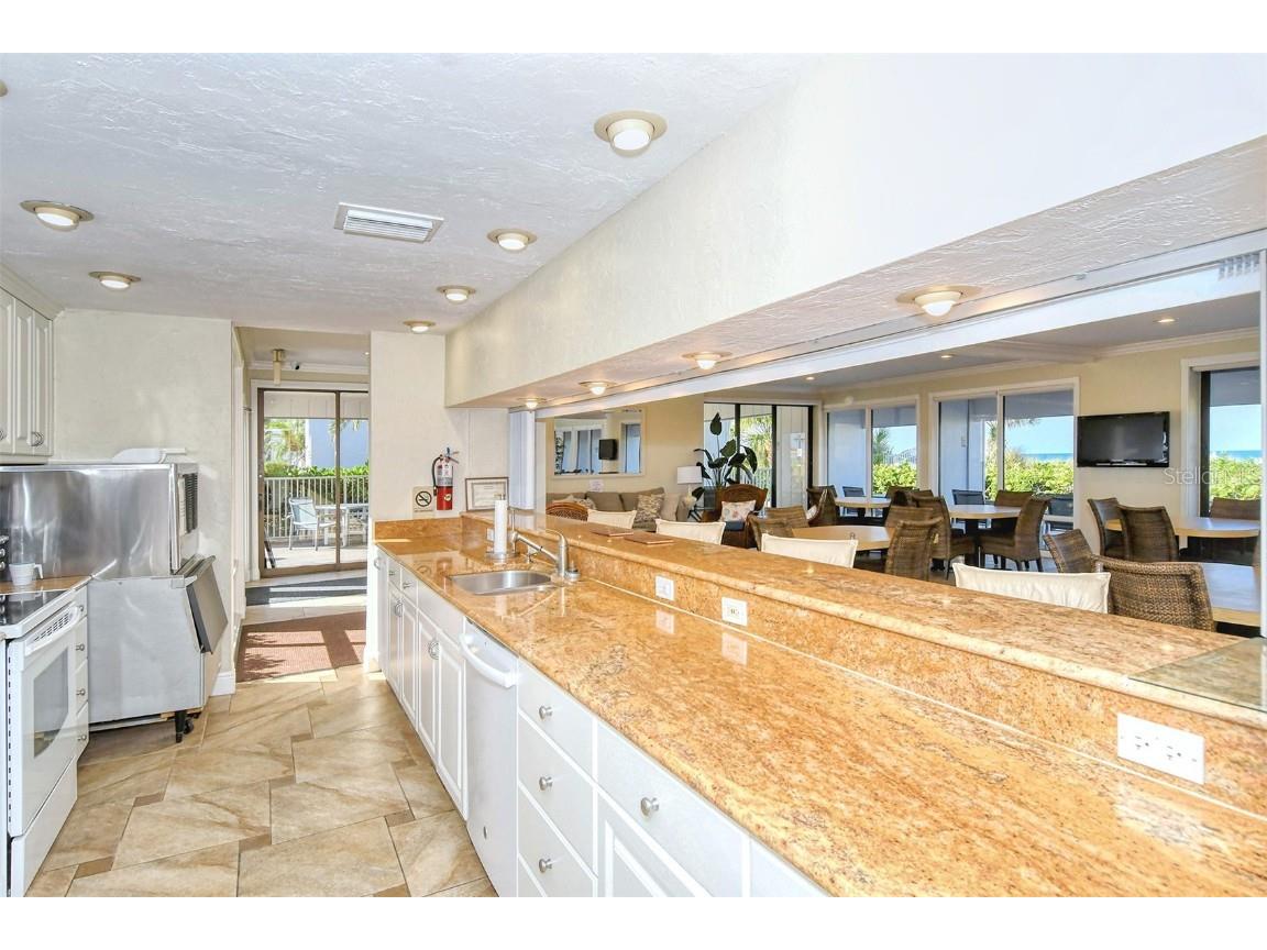 1125 W Peppertree Drive #706 Sarasota FL 34242 A4668225 image40