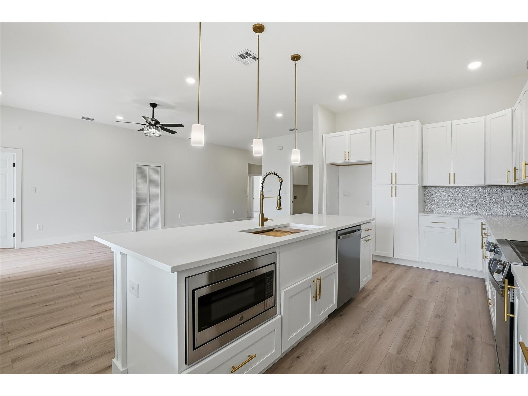 11256 Salters Street Spring Hill FL 34609 TB8477275 image18