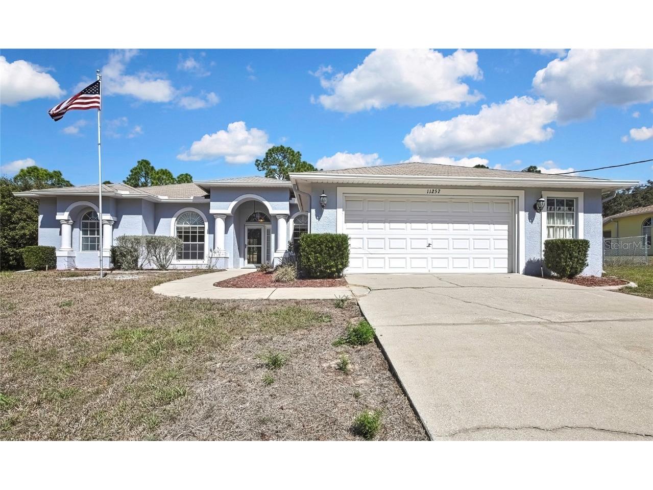 11257 Frigate Bird Avenue Weeki Wachee FL 34613 W7873103 image1