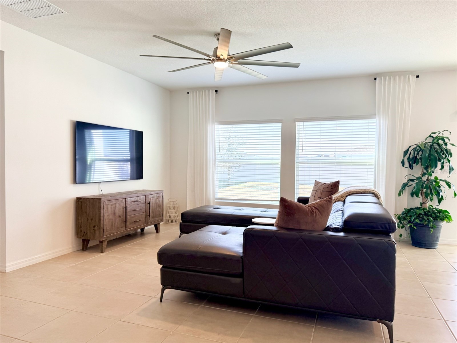 1126 Calico Pointe Circle Groveland FL 34736 G5106396 image12