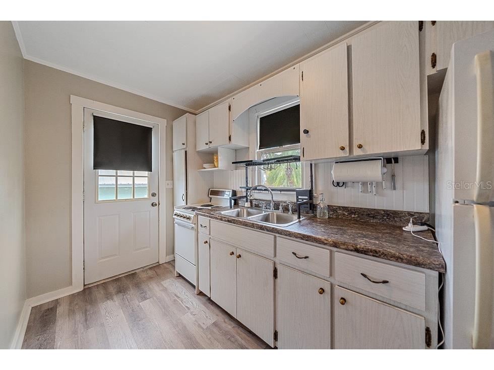 1126 Graber Avenue Sarasota FL 34237 A4684750 image16