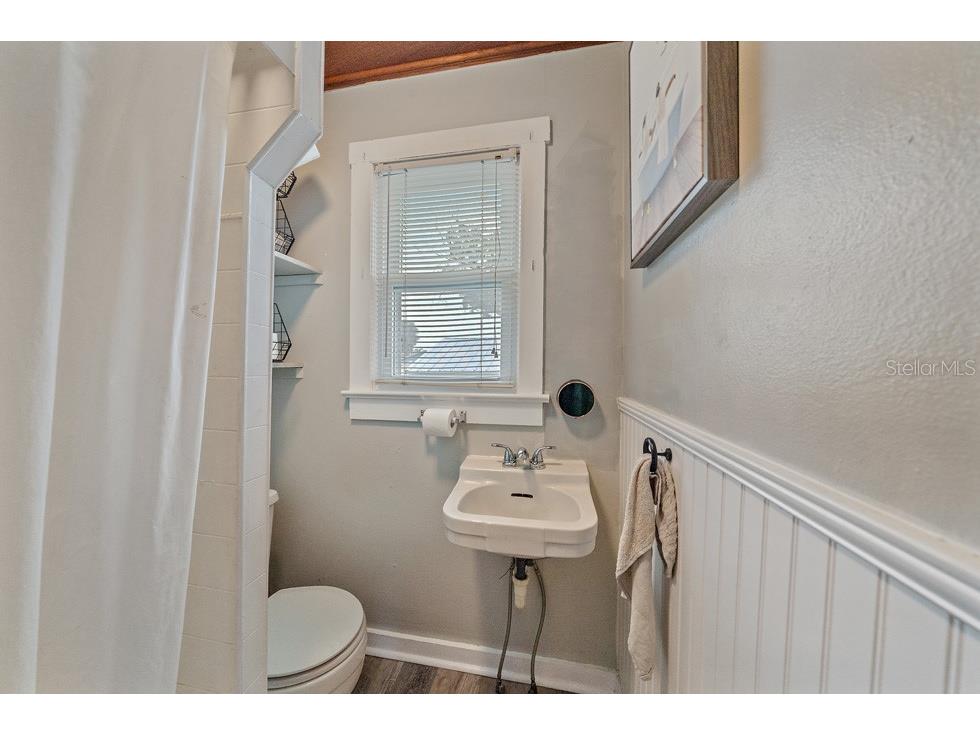 1126 Graber Avenue Sarasota FL 34237 A4684750 image19
