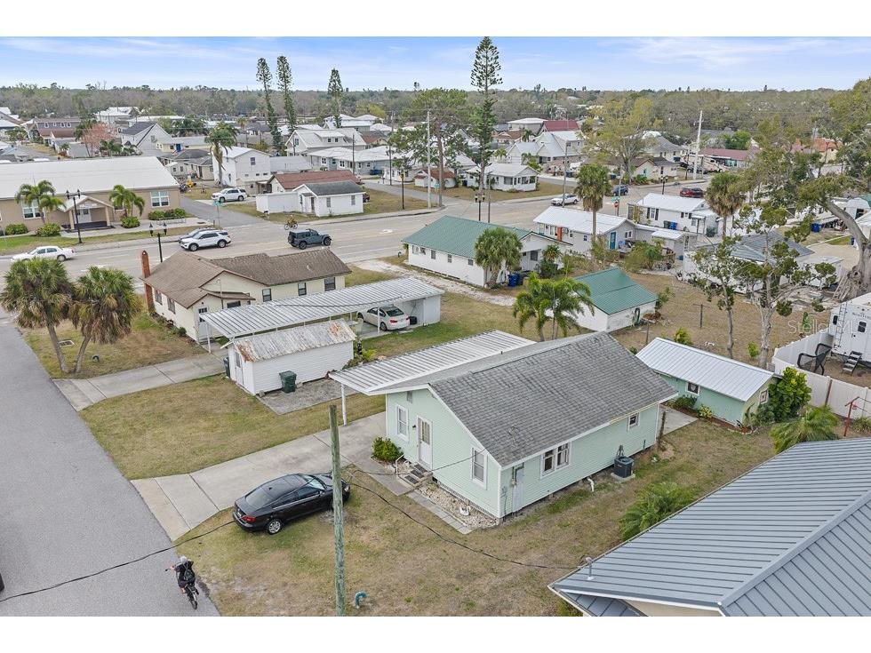 1126 Graber Avenue Sarasota FL 34237 A4684750 image2