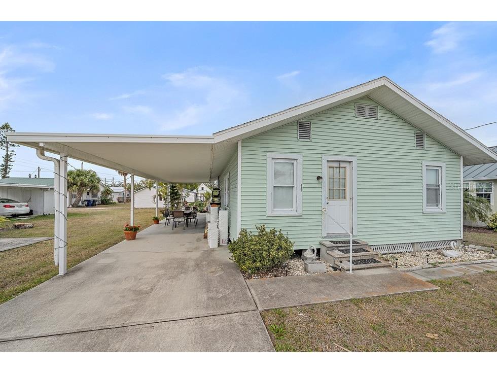 1126 Graber Avenue Sarasota FL 34237 A4684750 image9