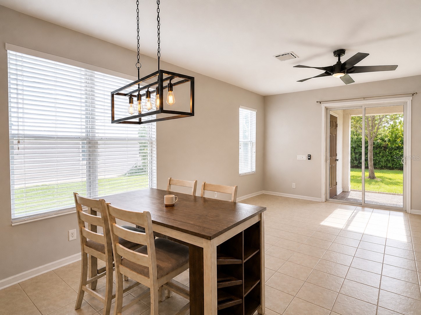 1126 Grantham Drive Sarasota FL 34234 A4691797 image4
