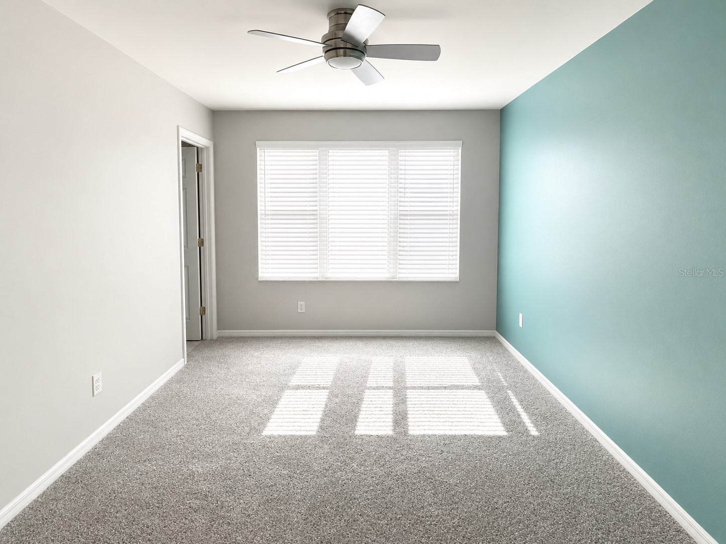 1126 Grantham Drive Sarasota FL 34234 A4691797 image6