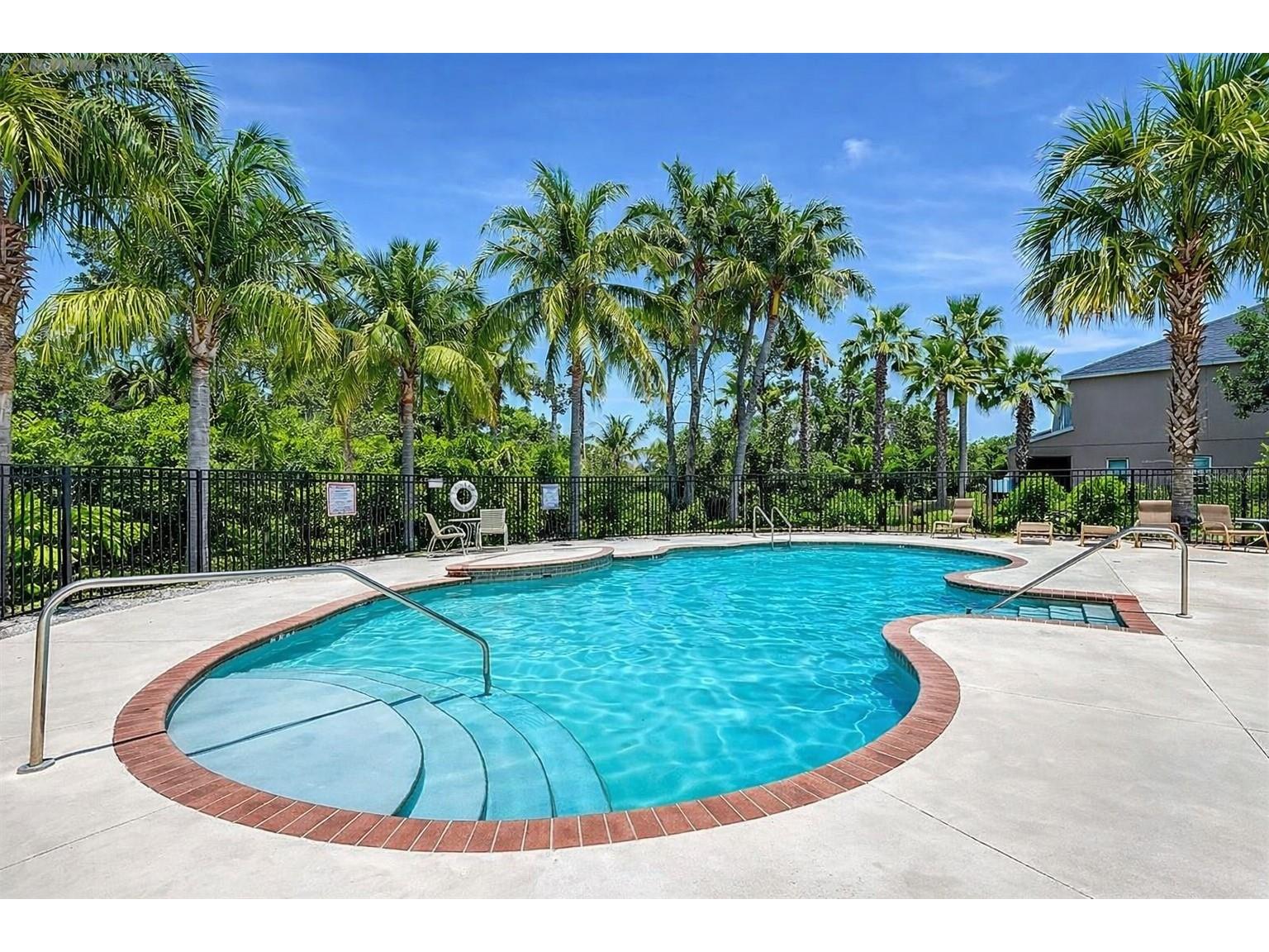 1126 Grantham Drive Sarasota FL 34234 A4691797 image9