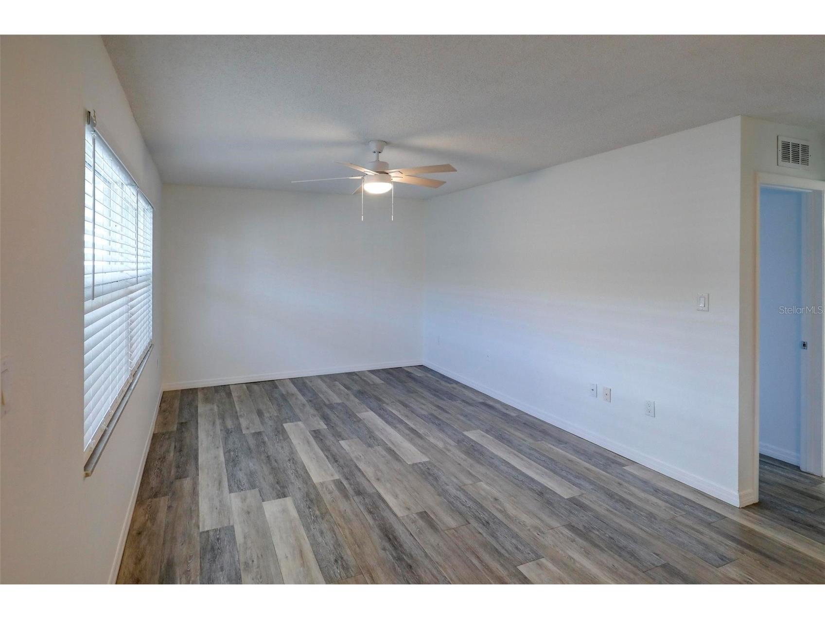 1126 King Arthur Court #418 Dunedin FL 34698 TB8465906 image4