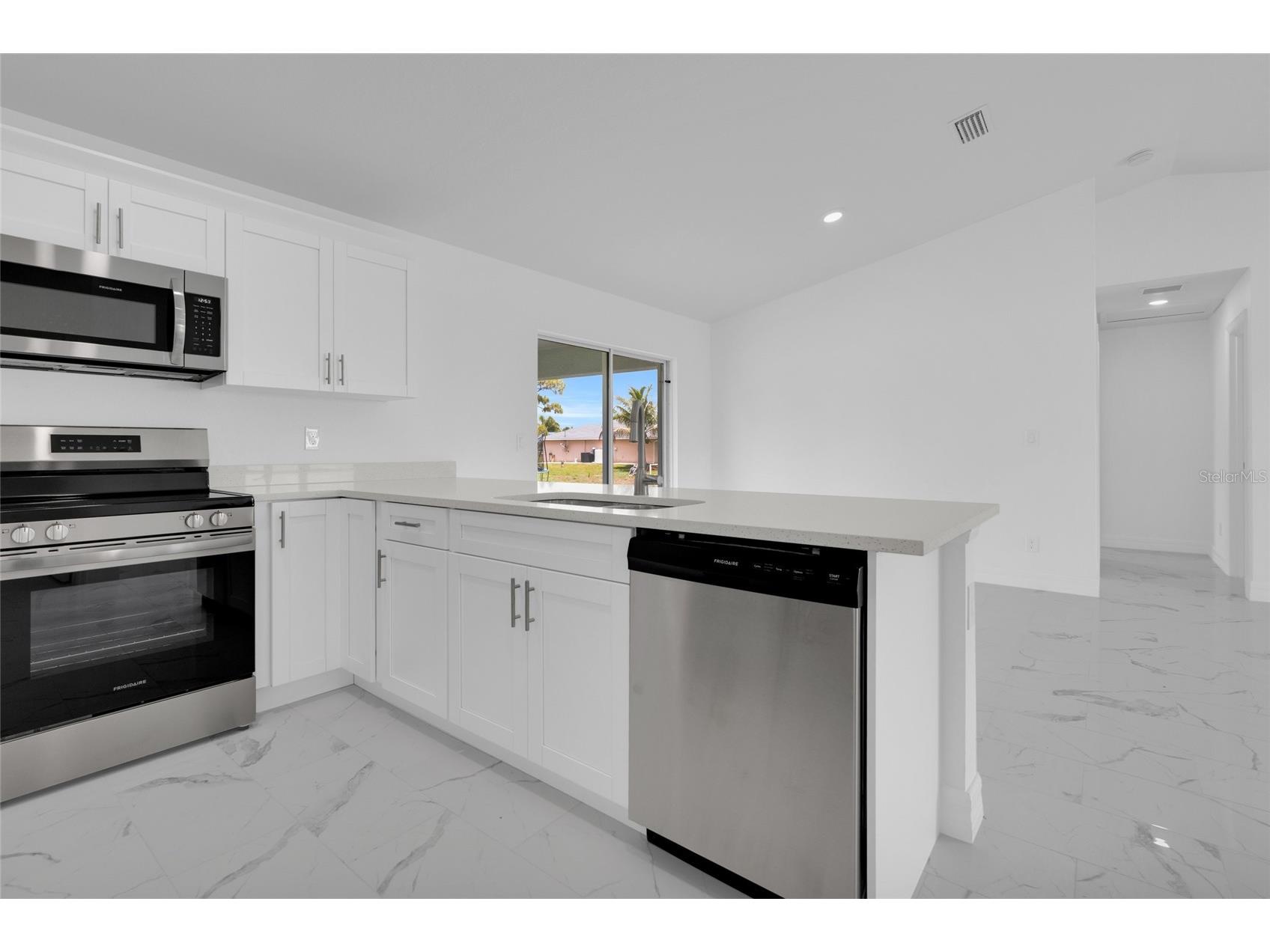 1126 NW 6th Avenue Cape Coral FL 33993 C7526700 image12