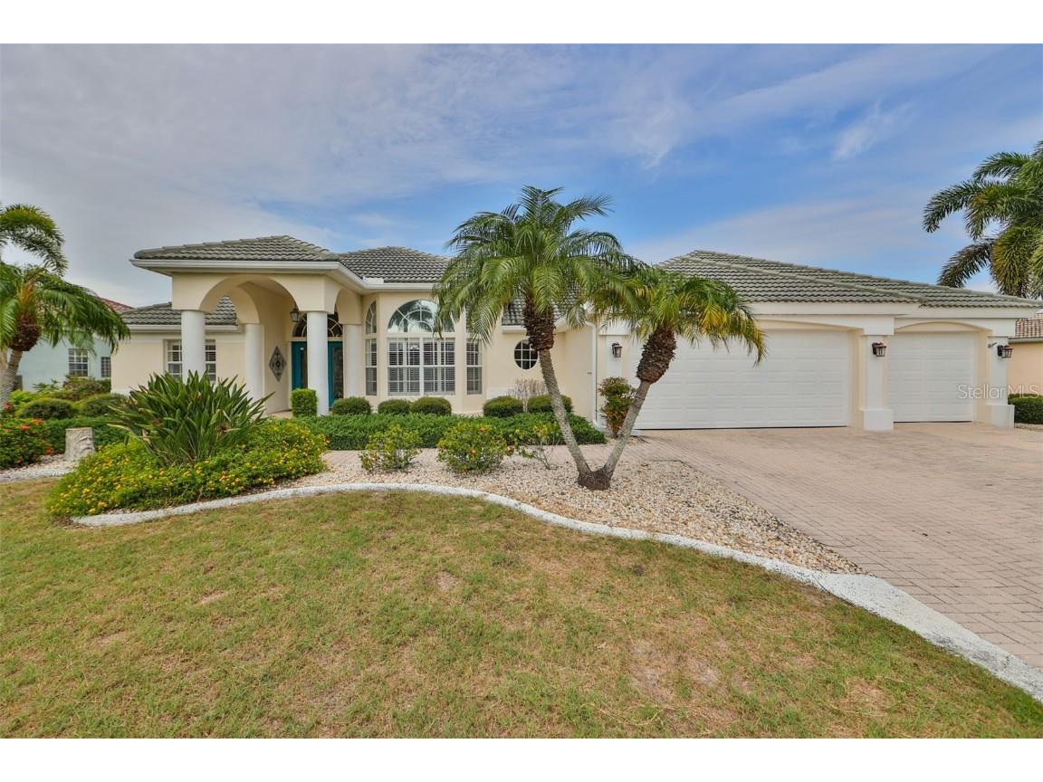 1126 Signature Drive Sun City Center FL 33573 T3473347 image1