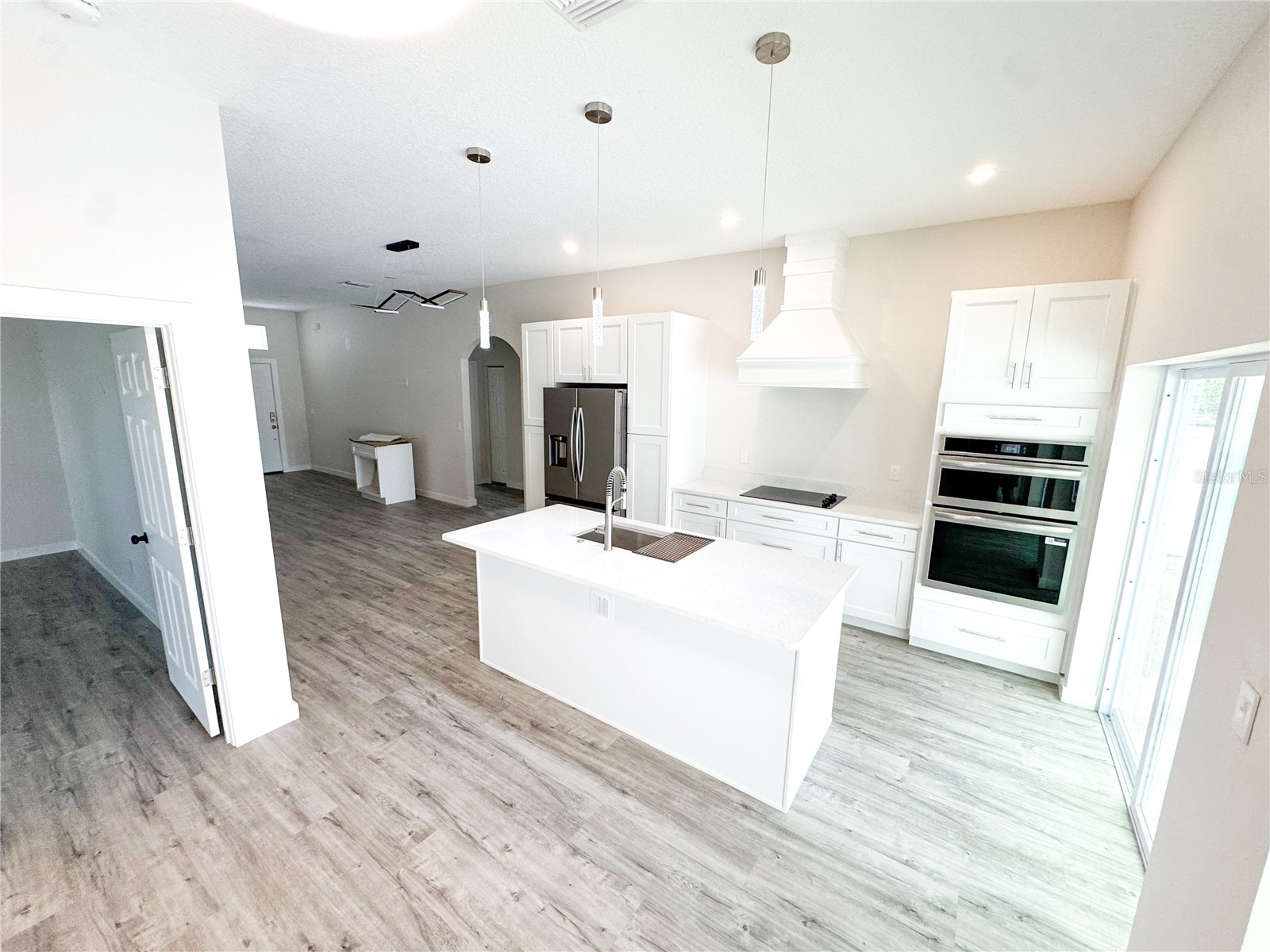 1126 Tangerine Street Clearwater FL 33755 TB8434518 image5