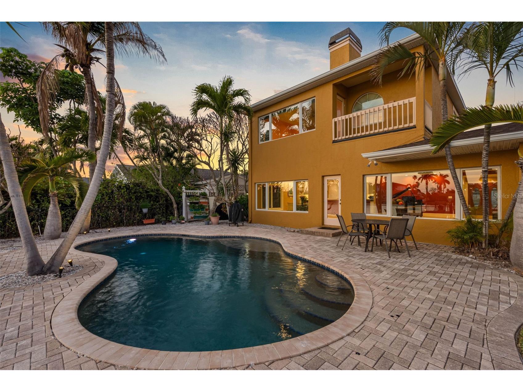11260 5th Street E Treasure Island FL 33706 - BOCA CIEGA BAY TB8488607 image1