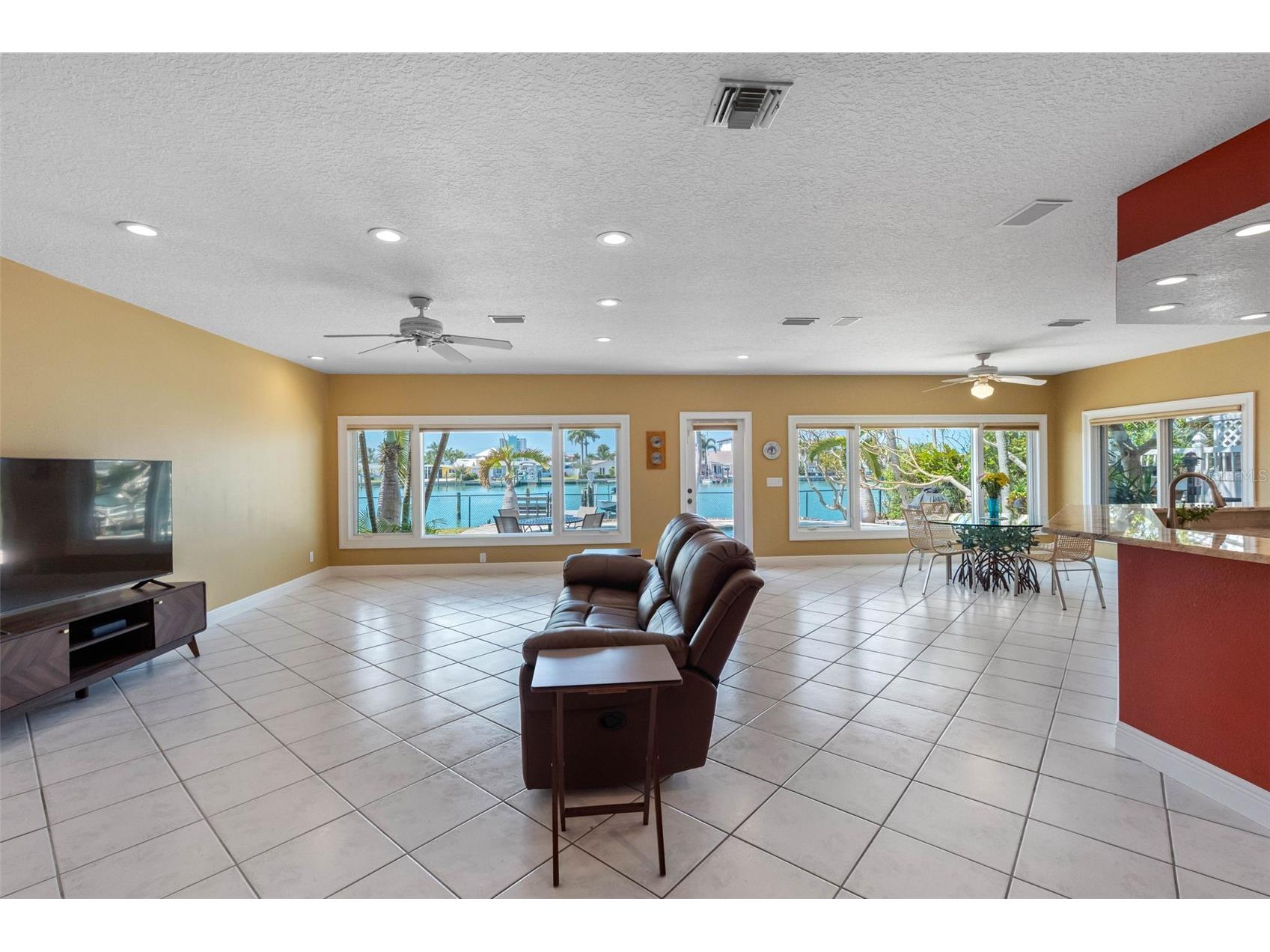 11260 5th Street E Treasure Island FL 33706 - BOCA CIEGA BAY TB8488607 image18