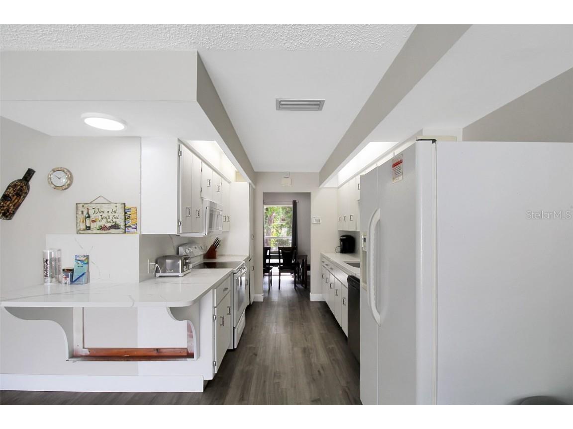 1127 De Leo Drive Sarasota FL 34243 A4633872 image13