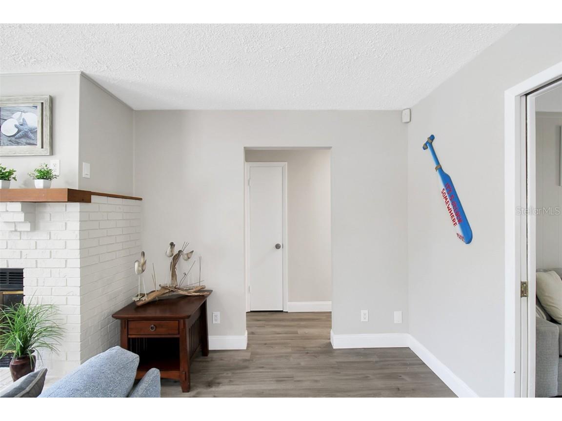 1127 De Leo Drive Sarasota FL 34243 A4633872 image19