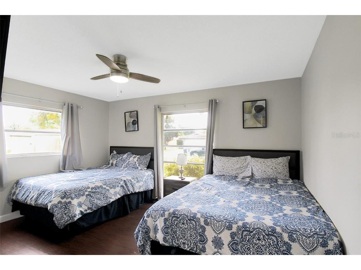 1127 De Leo Drive Sarasota FL 34243 A4633872 image23