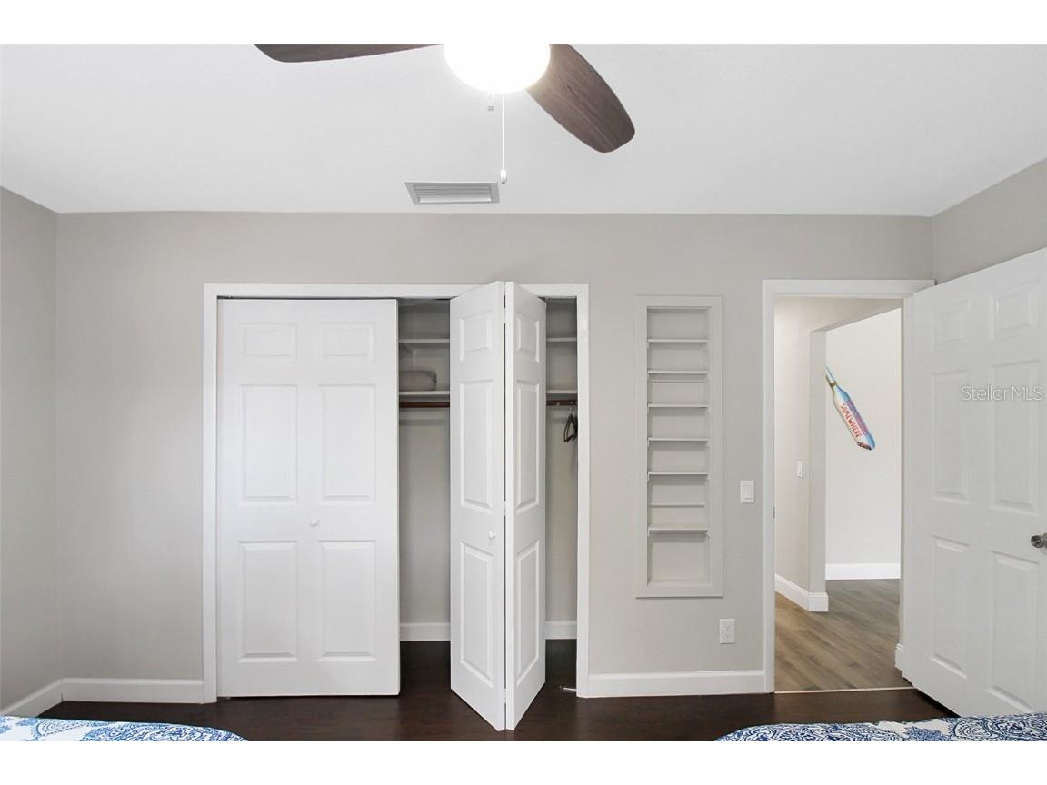 1127 De Leo Drive Sarasota FL 34243 A4633872 image29