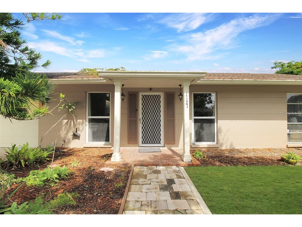 1127 De Leo Drive Sarasota FL 34243 A4633872 image3