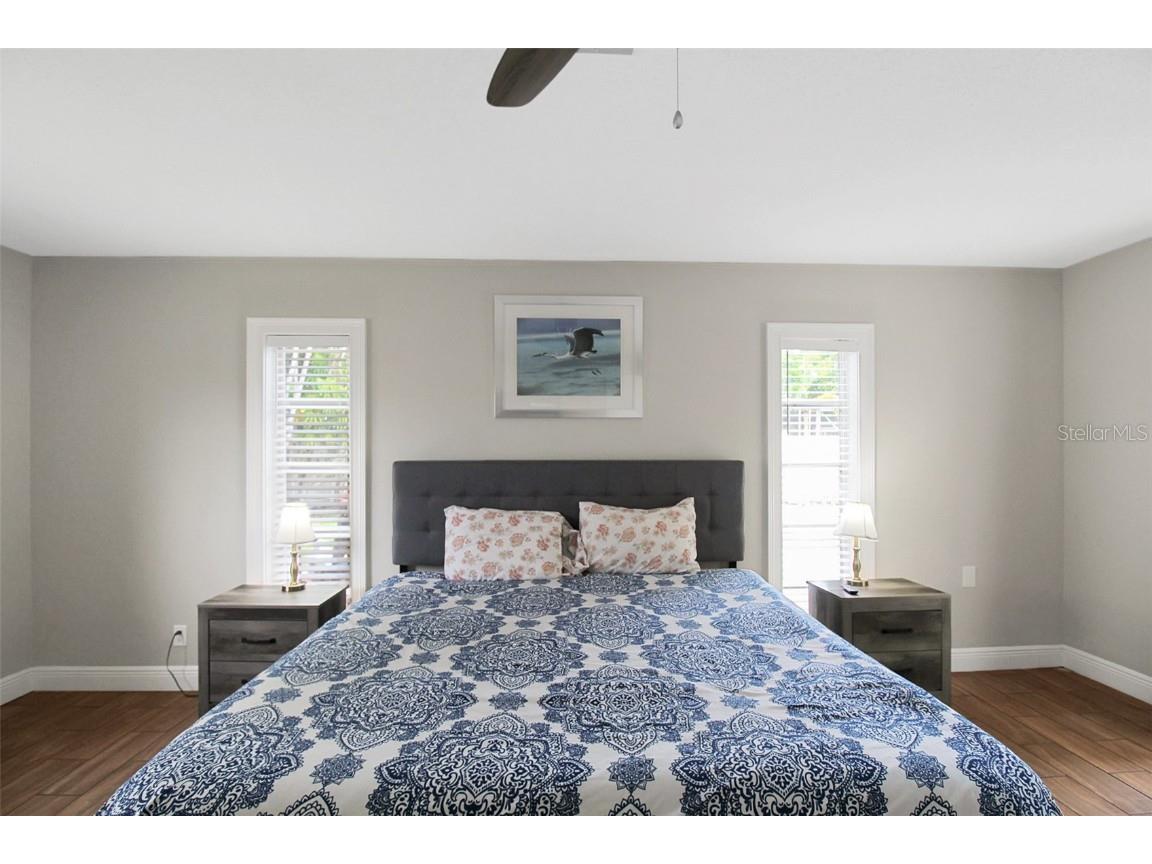 1127 De Leo Drive Sarasota FL 34243 A4633872 image36