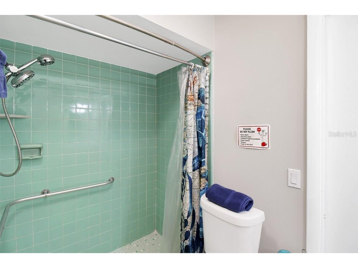 1127 De Leo Drive Sarasota FL 34243 A4633872 image38