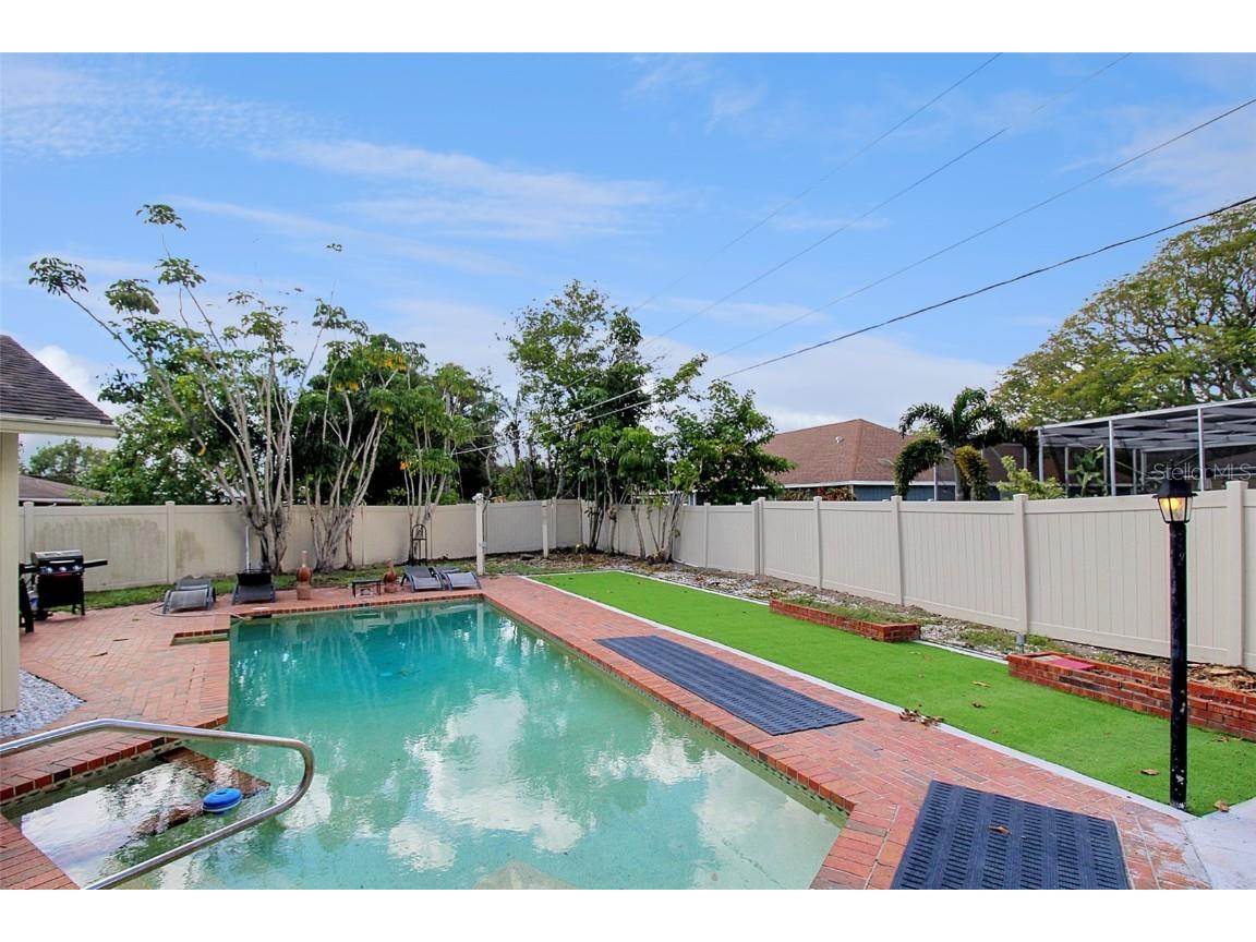 1127 De Leo Drive Sarasota FL 34243 A4633872 image41