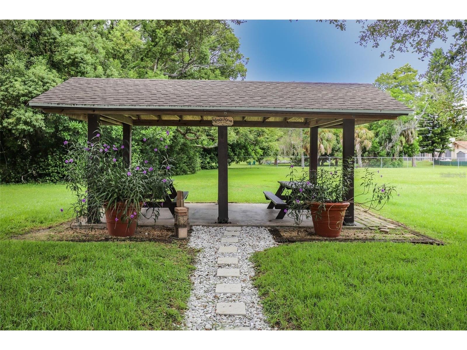 1127 King Arthur Court #309 Dunedin FL 34698 TB8492504 image38