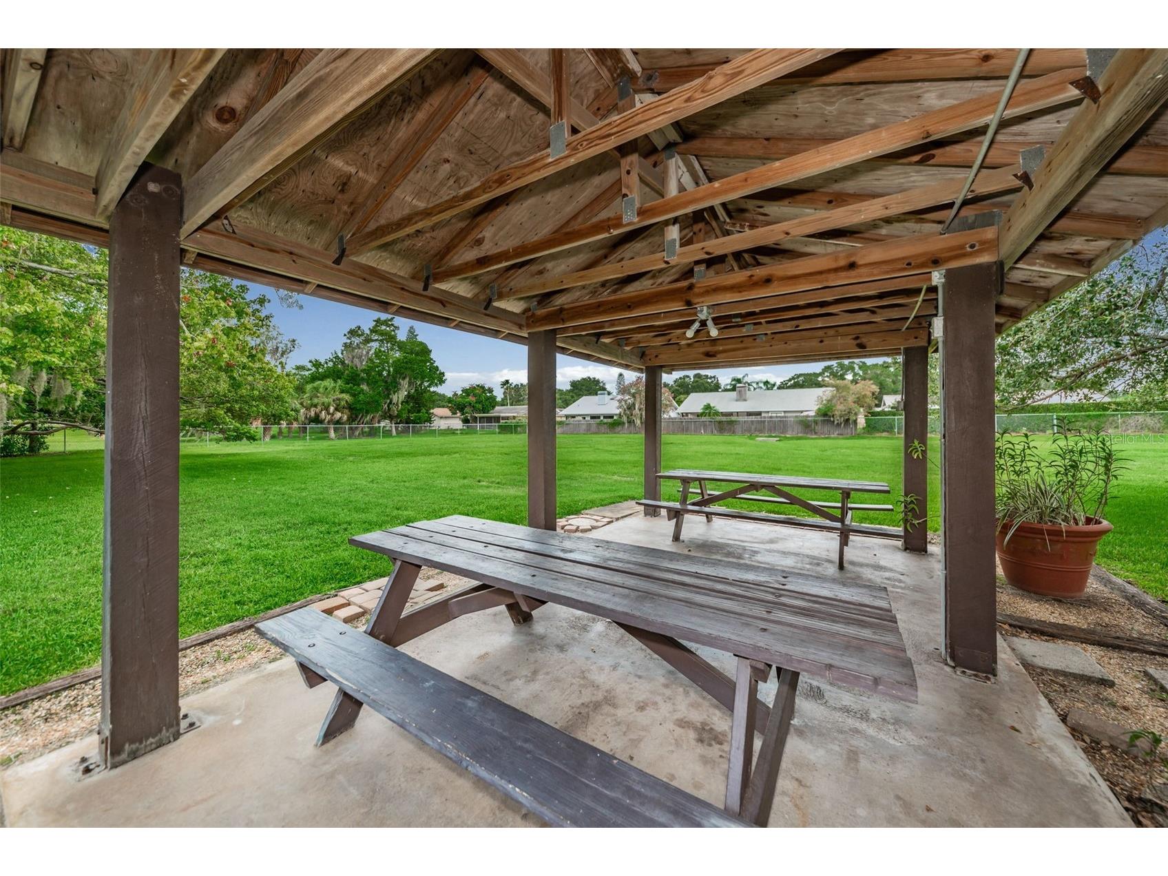 1127 King Arthur Court #309 Dunedin FL 34698 TB8492504 image39