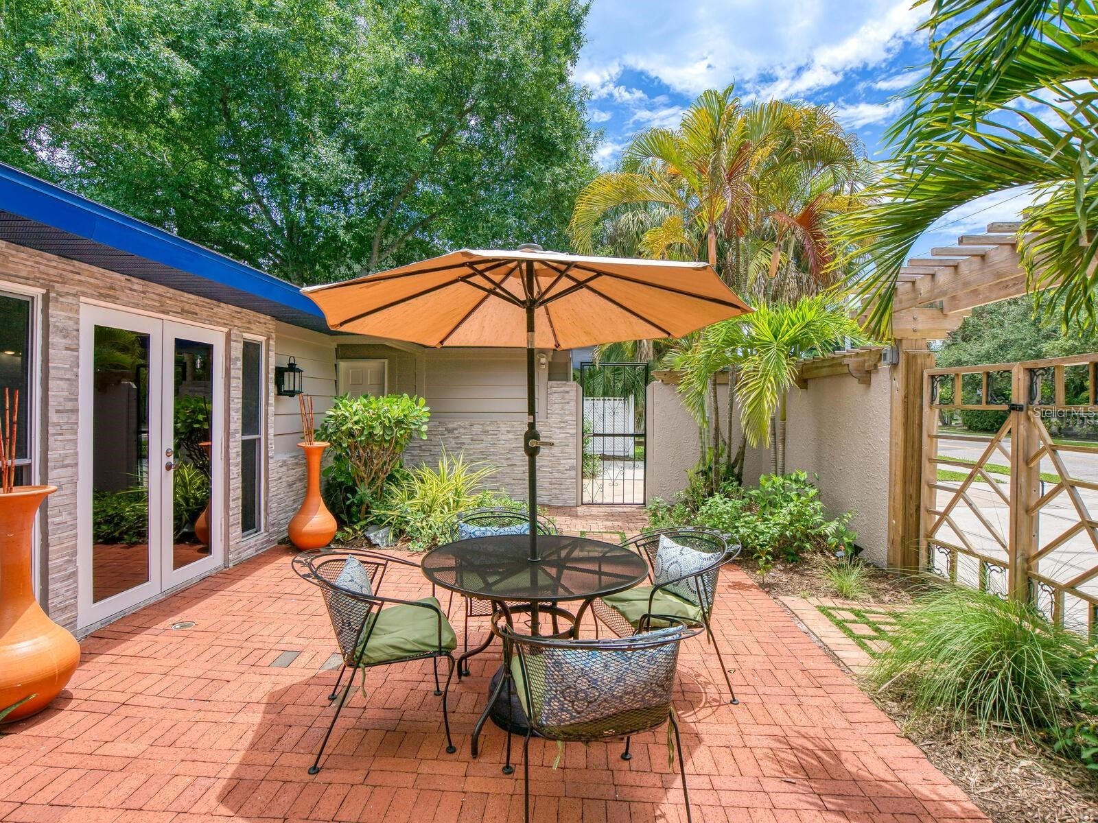 1127 S Osprey Avenue Sarasota FL 34236 A4689734 image6