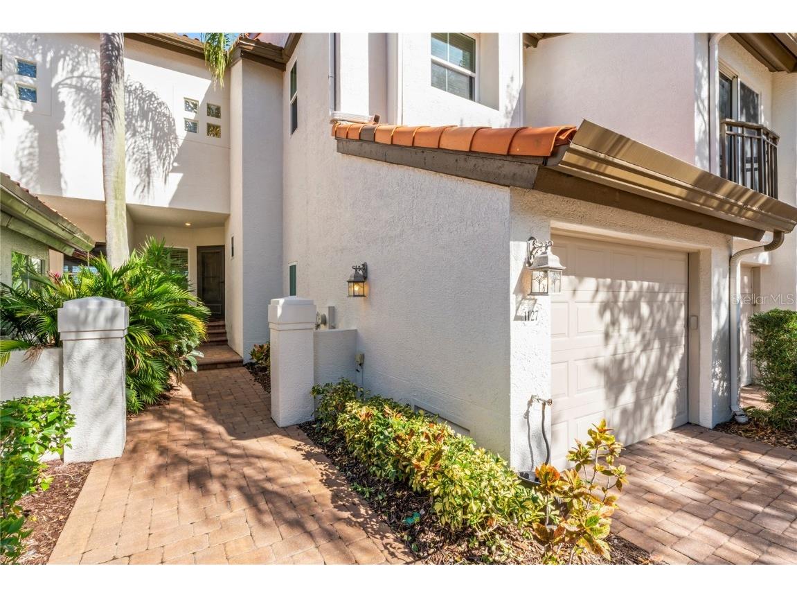 1127 Shipwatch Circle Tampa FL 33602 T3491778 image1