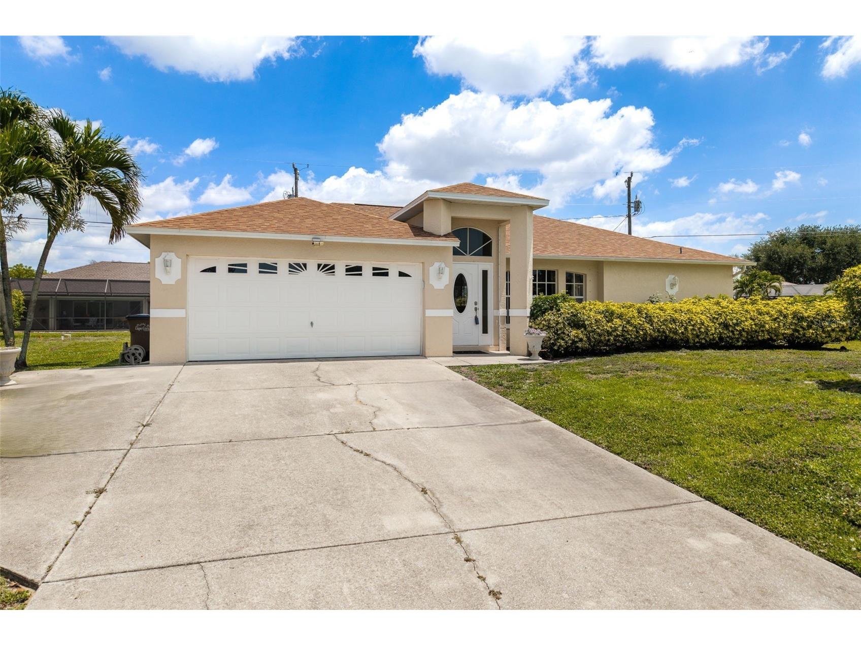 1127 SW 29th Street Cape Coral FL 33914 A4699369 image2