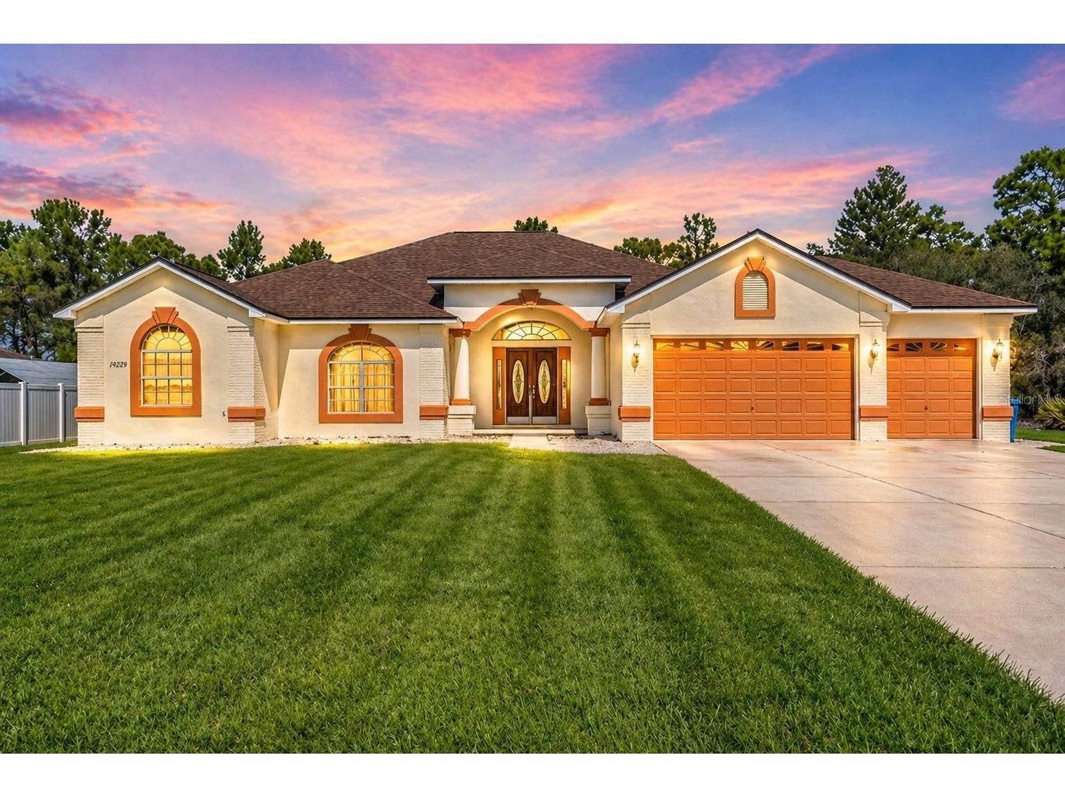 11275 Furley Avenue Weeki Wachee FL 34613 W7883644 image1
