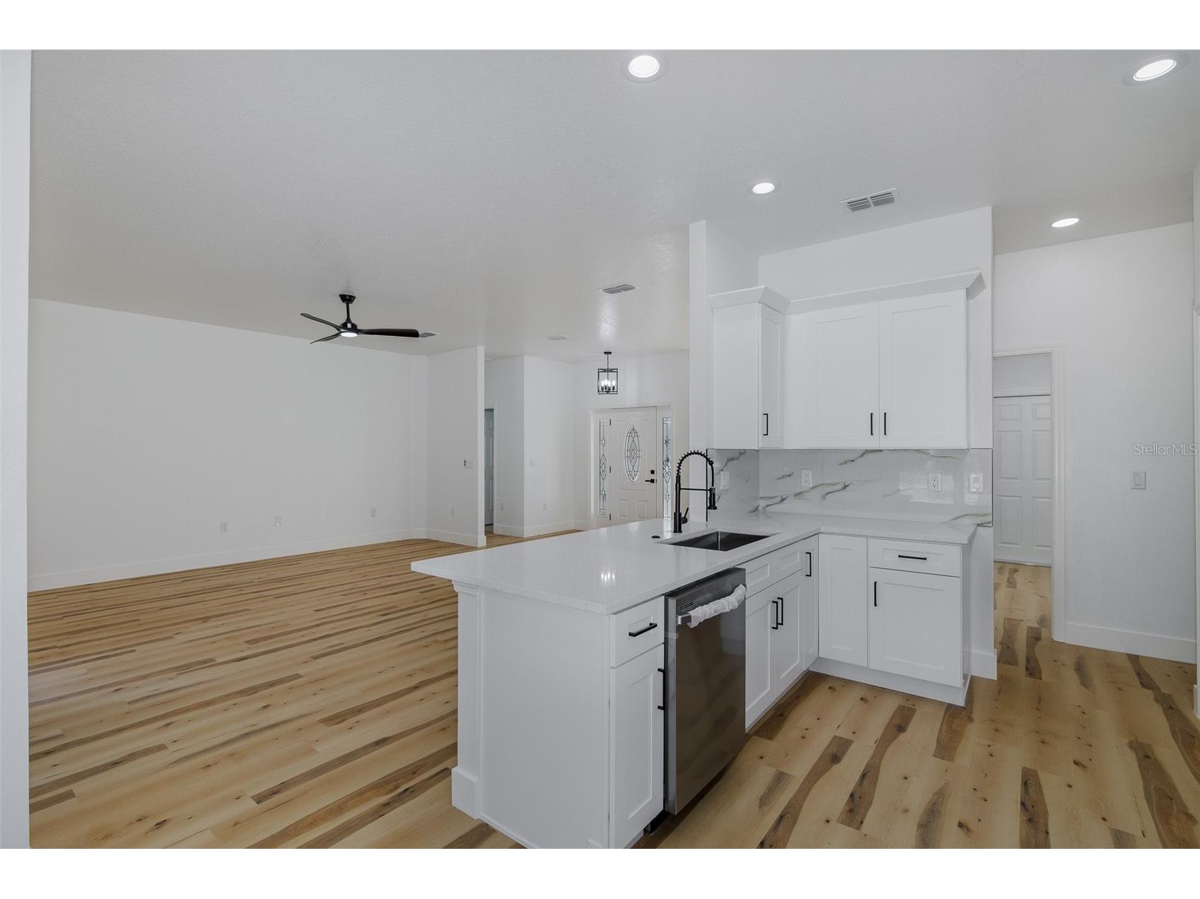 11277 Fool Duck Avenue Weeki Wachee FL 34613 W7880851 image37